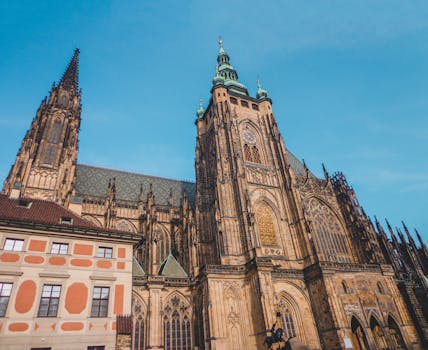 Praha: Architektonický ráj od gotiky po moderní éru